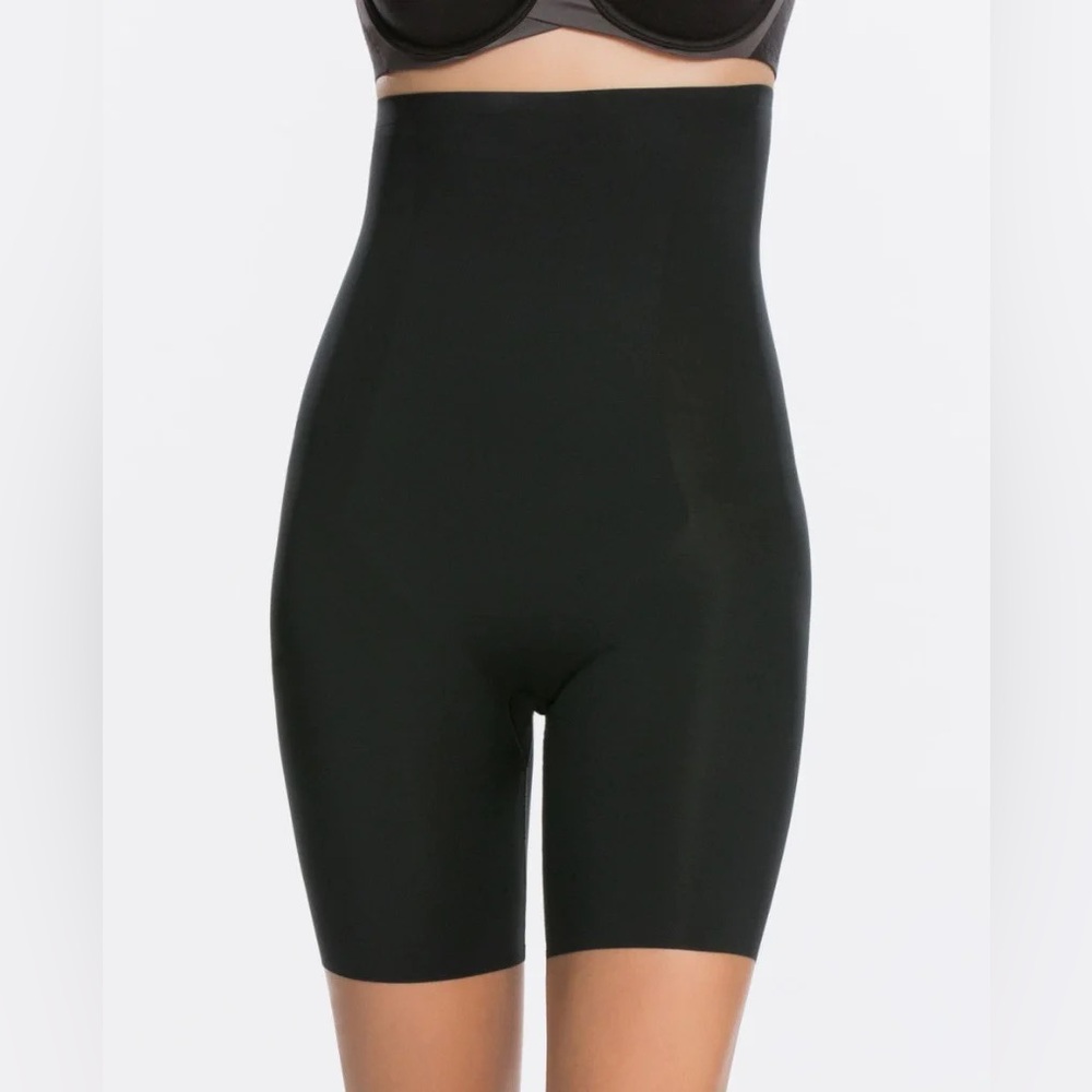 SPANX THINSTINCTS BLACK HIGH WAISTED MID-THIGH SHORT - 10006R